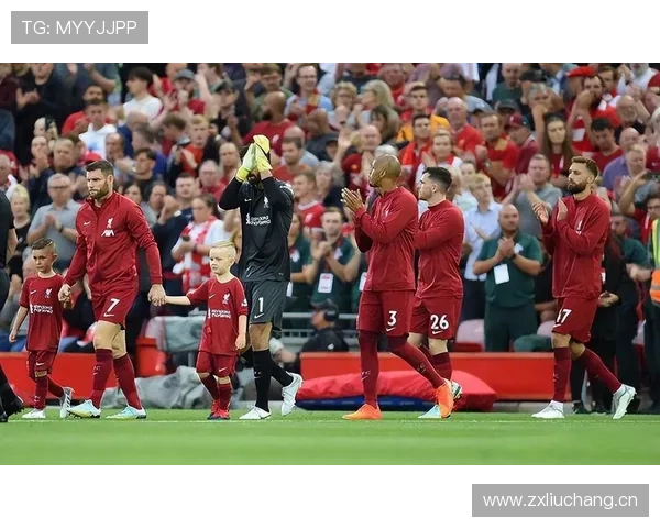 菲尔米诺与努涅斯战术角色对比:伪九号与冲击型中锋如何抉择 菲尔米诺与努涅斯战术角色对比:伪九号与冲击型中锋如何抉择