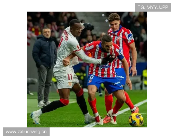 塞维利亚面临财政危机考验,多笔交易运作受限或将影响球队夏窗引援计划 塞维利亚面临财政危机考验,多笔交易运作受限或将影响球队夏窗引援计划